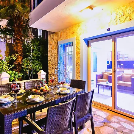 Villa Center 4 Bedroom 8119 Kalkan