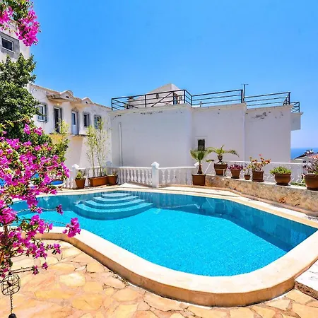 Center 4 Bedroom 8119 Kalkan