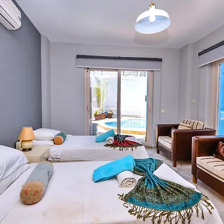 ヴィラ Center 4 Bedroom 8119 カルカン